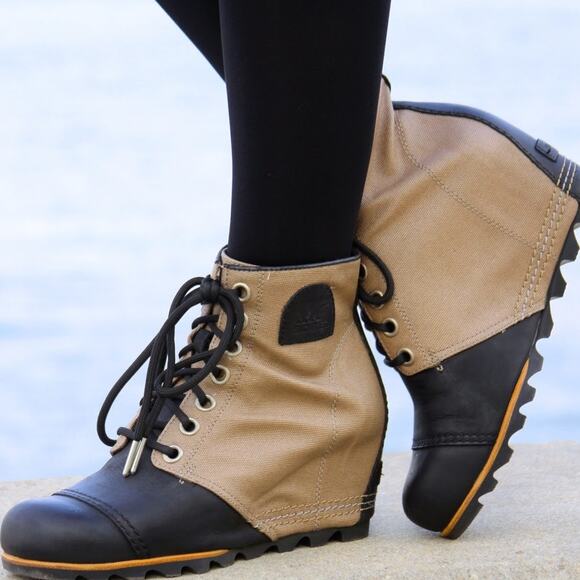 Sorel Shoes - Sorel PDX Wedge Ankle Black Tan Boots Women Size 10